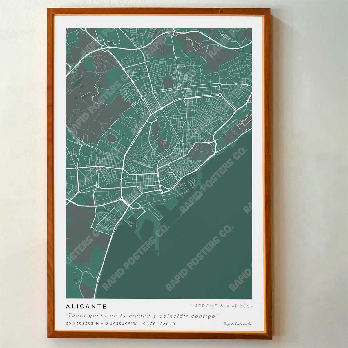 Póster personalizado con ubicación y textos donde todo comenzó del mapa de la ciudad de Alicante con frase y nombres. Diseño del mapa personalizado ideal para regalo único y original. Impresión de alta calidad, regalo perfecto para familias de Alicante.