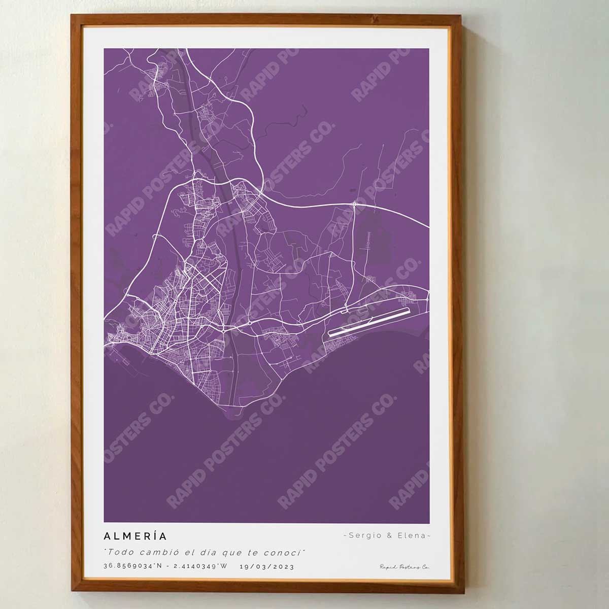Póster personalizado con ubicación y textos donde todo comenzó del mapa de la ciudad de Almería con frase y nombres. Diseño del mapa personalizado ideal para regalo único y original. Impresión de alta calidad, regalo perfecto para familias de Almería.