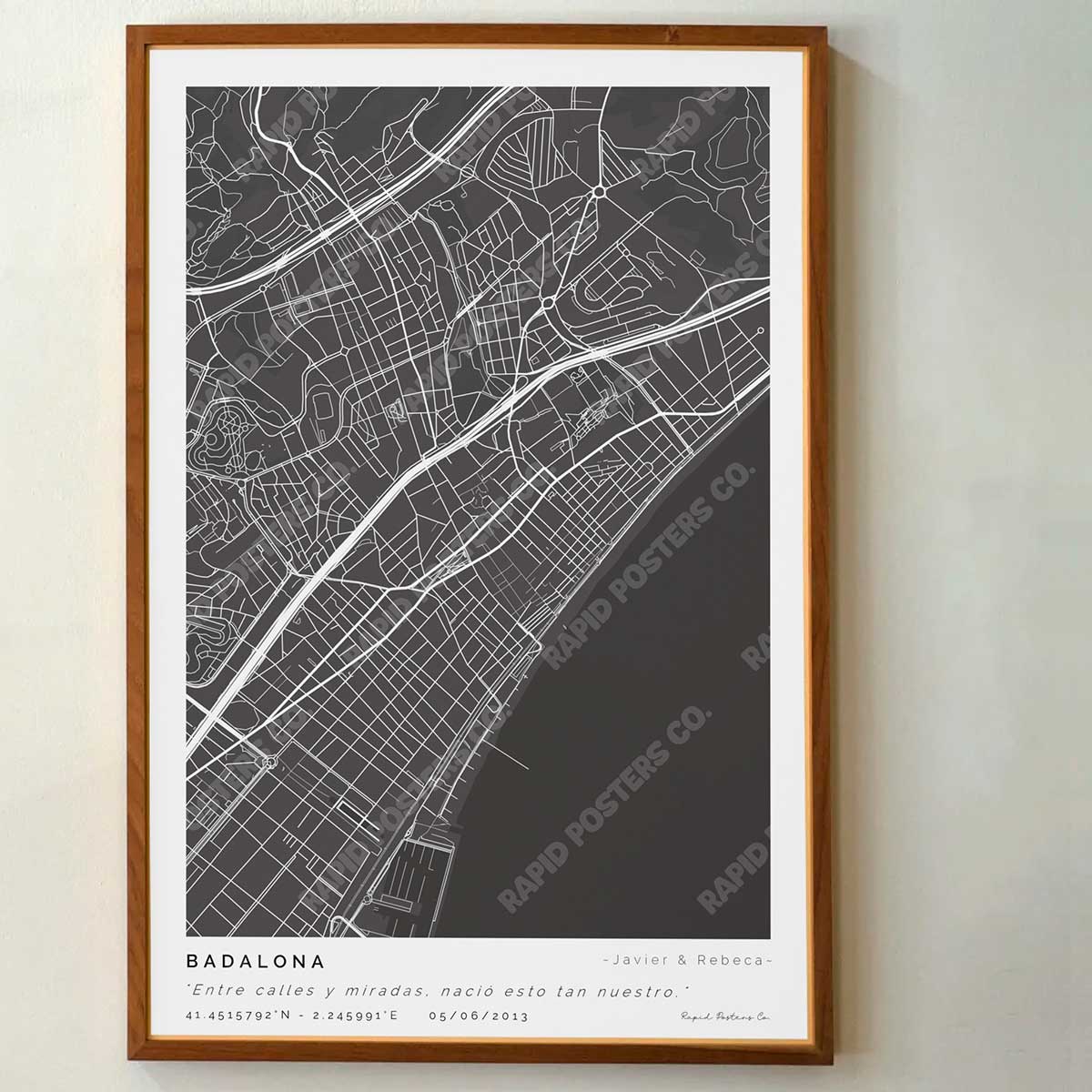 Póster personalizado con ubicación y textos donde todo comenzó del mapa de la ciudad de Badalona con frase y nombres. Diseño del mapa personalizado ideal para regalo único y original. Impresión de alta calidad, regalo perfecto para familias de Badalona.