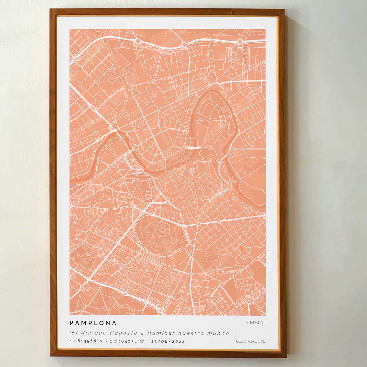Póster personalizado con ubicación y textos donde todo comenzó del mapa de la ciudad de Pamplona con frase y nombres. Diseño del mapa personalizado ideal para regalo único y original. Impresión de alta calidad, regalo perfecto para familias de Pamplona.