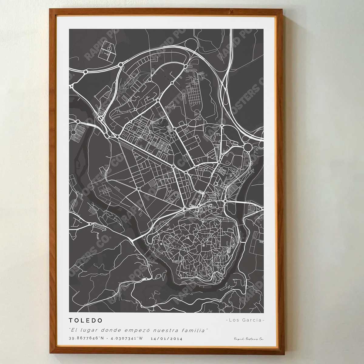 Póster personalizado con ubicación y textos donde todo comenzó del mapa de la ciudad de Toledo con frase y nombres. Diseño del mapa personalizado ideal para regalo único y original. Impresión de alta calidad, regalo perfecto para familias de Toledo.