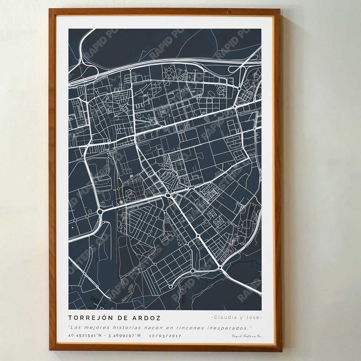 Póster personalizado con ubicación y textos donde todo comenzó del mapa de la ciudad de Torrejón de Ardoz con frase y nombres. Diseño del mapa personalizado ideal para regalo único y original. Impresión de alta calidad, regalo perfecto para familias de Torrejón de Ardoz.